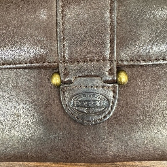 Fossil Brown Leather Wallet and Checkbook Holder - Picture 11 of 11